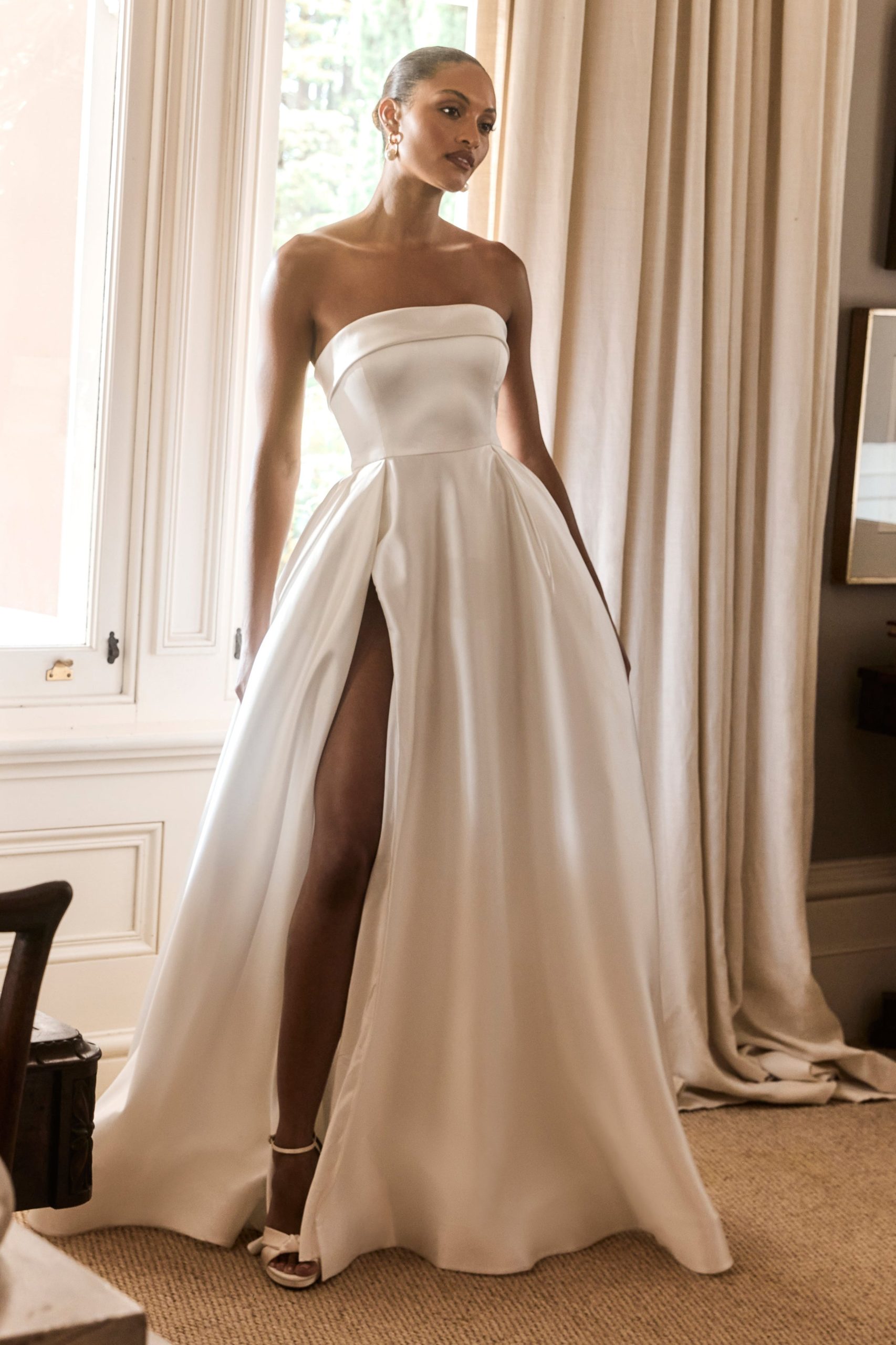 240205_Meshki_Bridal24_03_0591_039c8b5d-58b3-4aff-9e7b-fc98aa9b727e