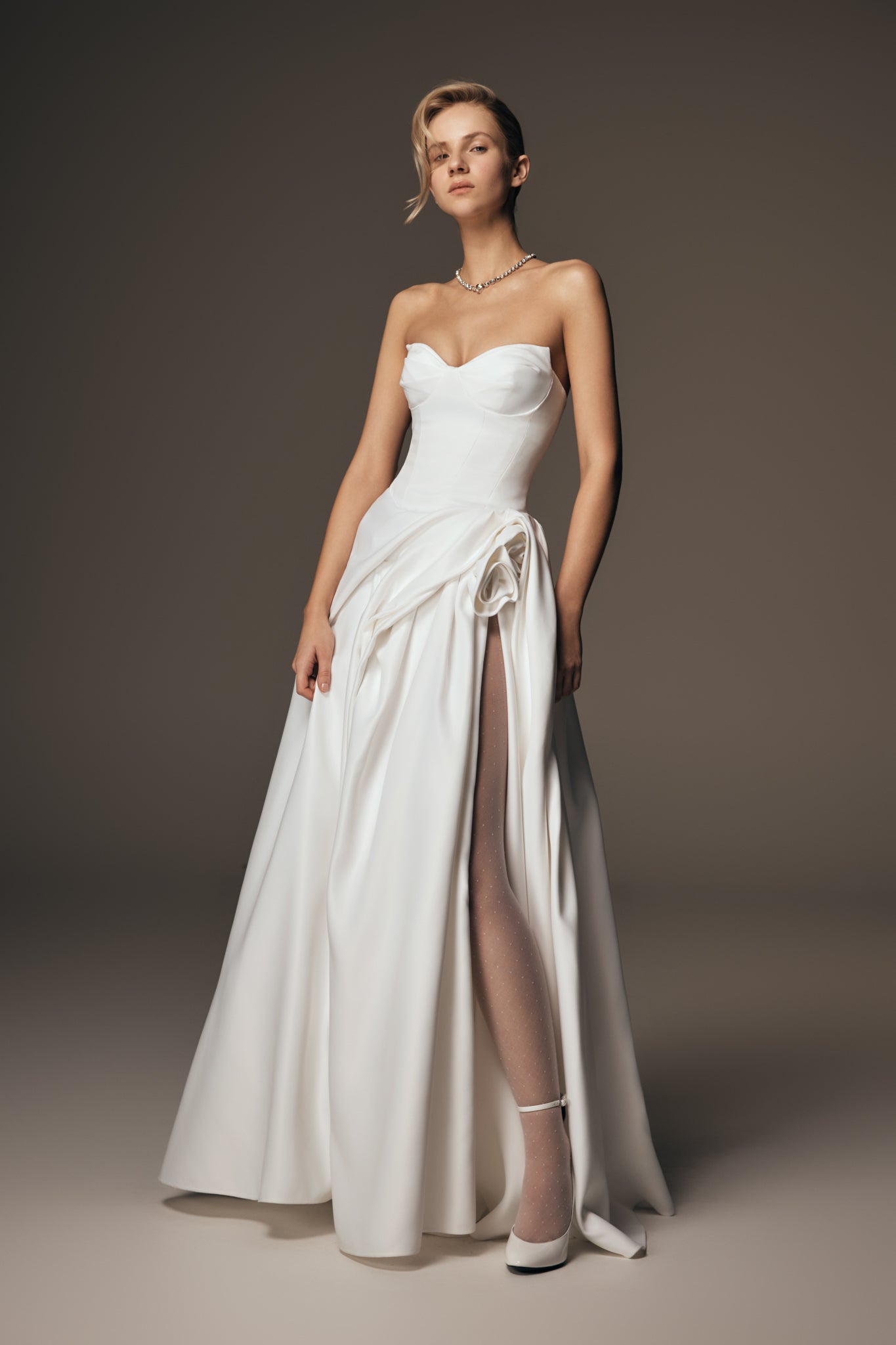250708_MESHKI_BRIDAL_7660x_887f7a93-0638-4494-9565-29874605a012